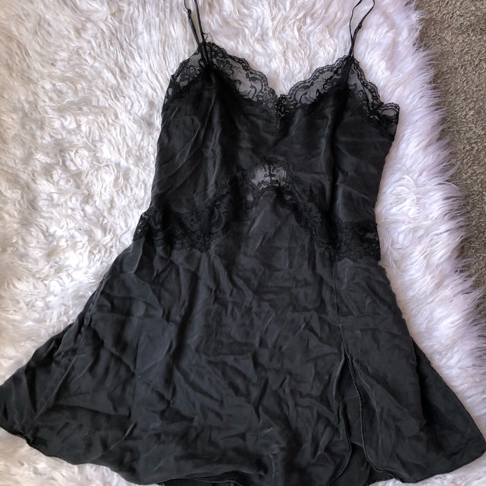 03’ Victoria’s Secret Chemise